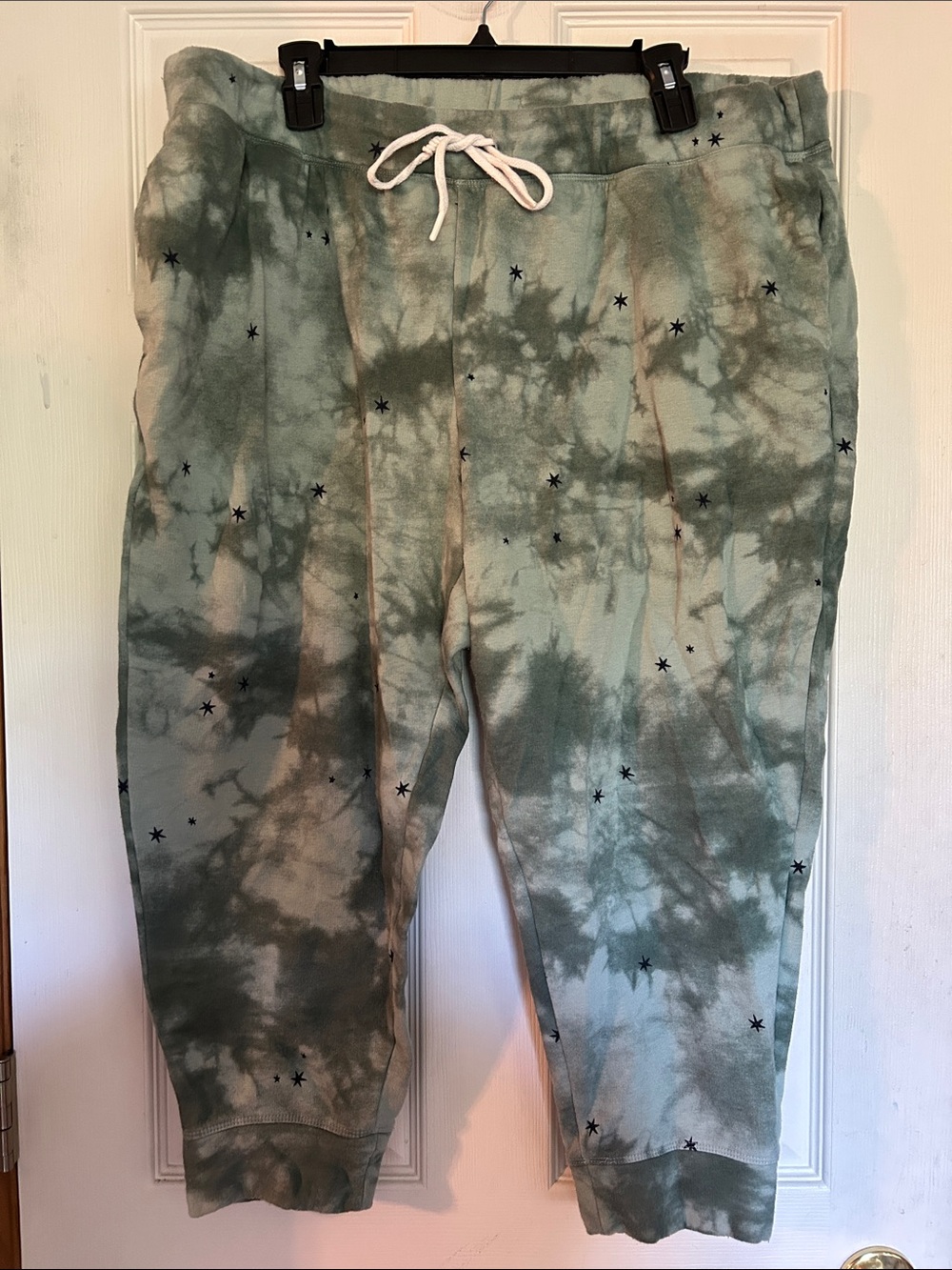 Tie-Dye Green Women’s Jogger Pants with Star Print